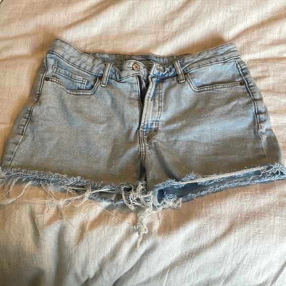 Old Navy OG Straight High Rise Distressed Jean Shorts - Picture 1 of 4
